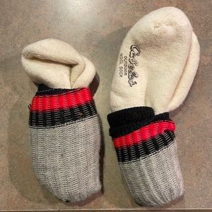 Cabelas women’s medium wools socks